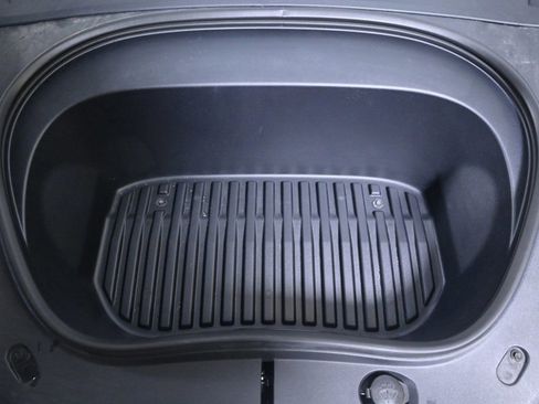 Used 2024 Tesla Model 3 image 21