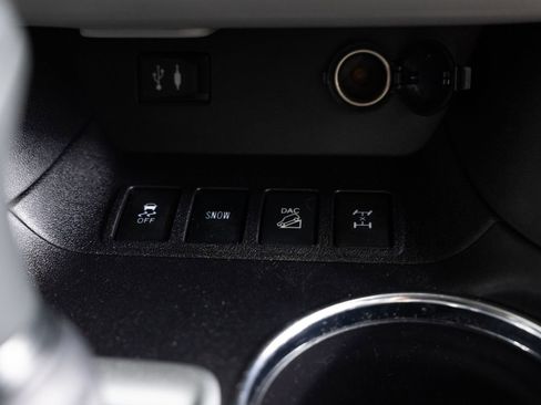 Used 2015 Toyota Highlander XLE image 45