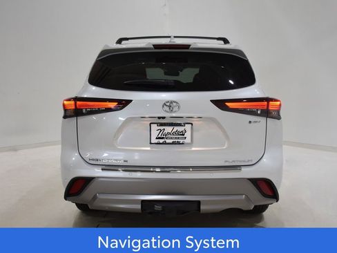 New 2026 Toyota Highlander Platinum image 5