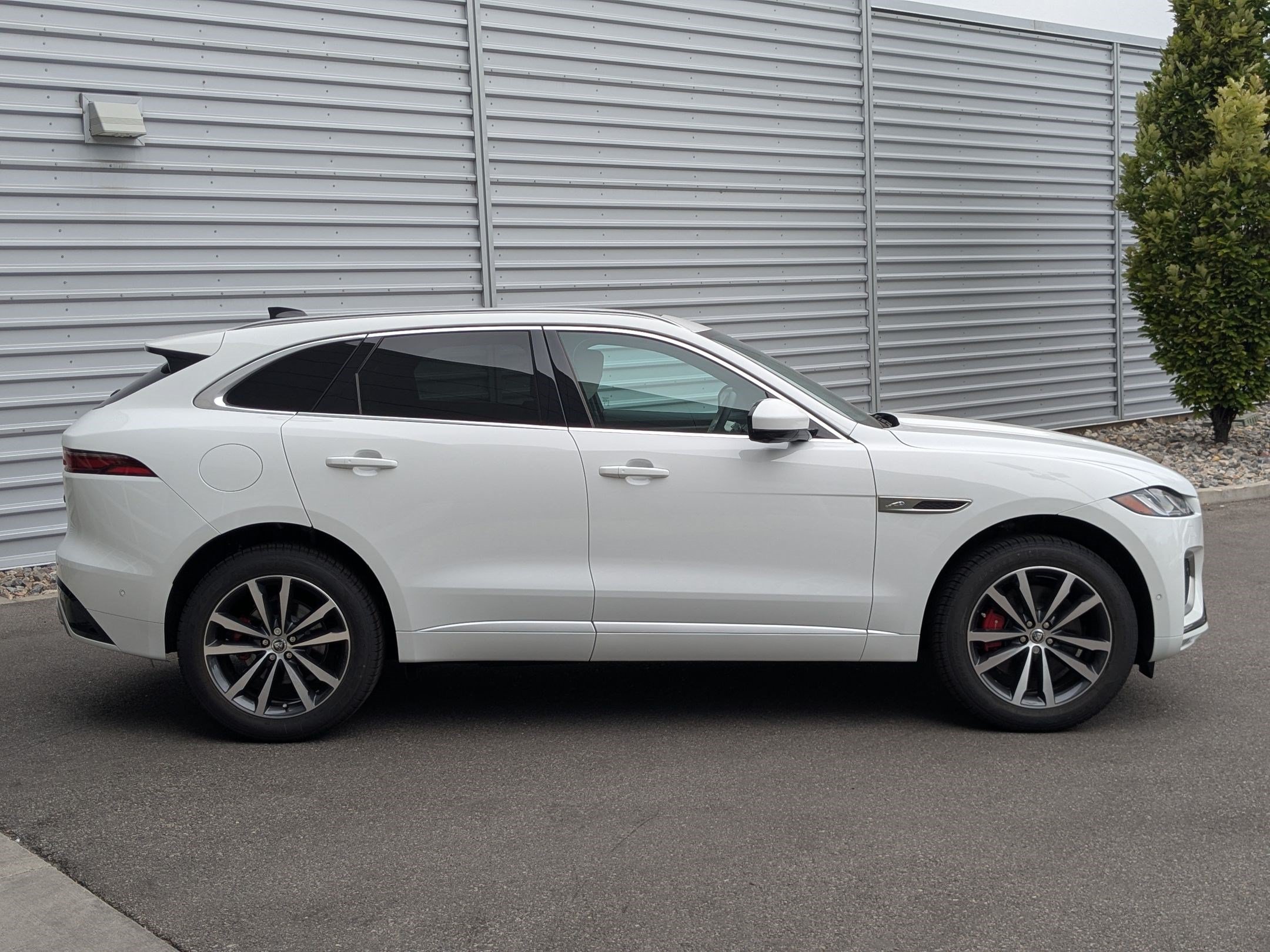 New 2026 Jaguar F-PACE R-Dynamic S AWD/4WD image 4