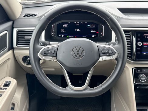 Certified 2023 Volkswagen Atlas SE w/ Black Wheel Package image 15