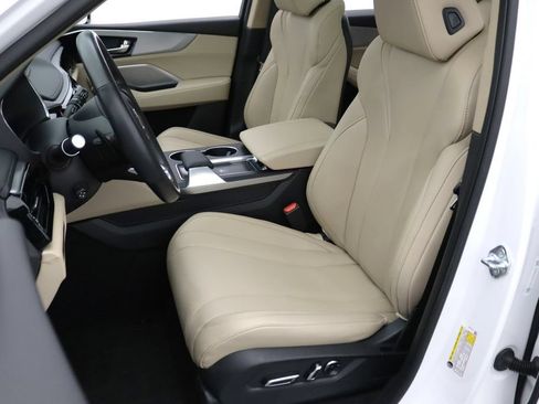 Used 2024 Acura MDX SH-AWD image 2