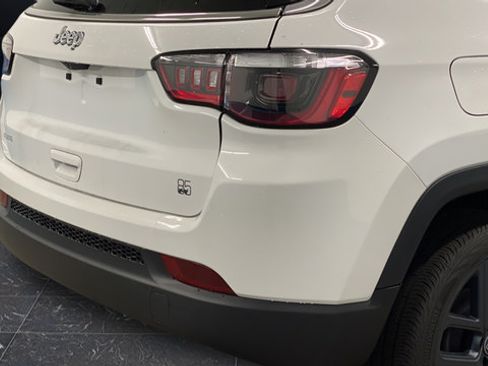 New 2026 Jeep Compass Latitude AWD/4WD image 39
