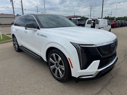 Used 2025 Cadillac Escalade IQ Luxury 2