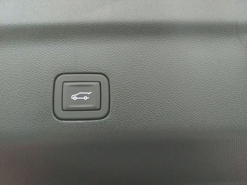 New 2026 GMC Yukon XL Denali w/ Sun & Power Step Package image 13