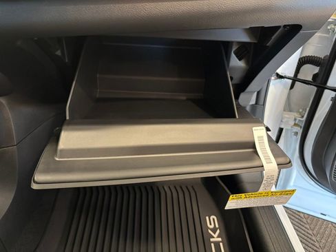 New 2026 Nissan Kicks SV w/ SV Premium Package image 28