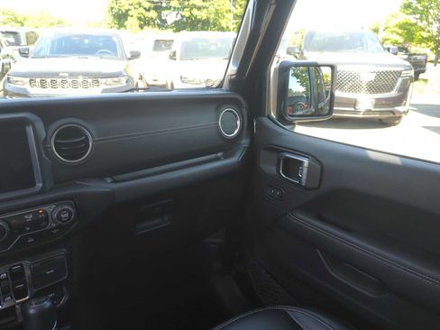 Used 2023 Jeep Wrangler Unlimited Sahara w/ Cold Weather Group AWD/4WD image 29