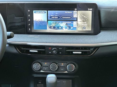 Used 2025 Nissan Kicks SV FWD image 26