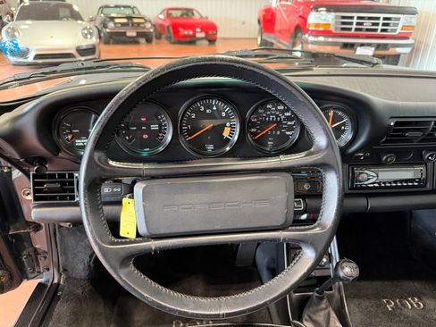 Used 1988 Porsche 911 Carrera RWD image 25