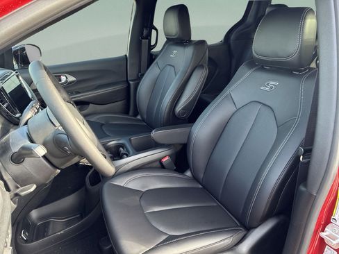 New 2026 Chrysler Pacifica Select w/ S Appearance Package FWD image 22