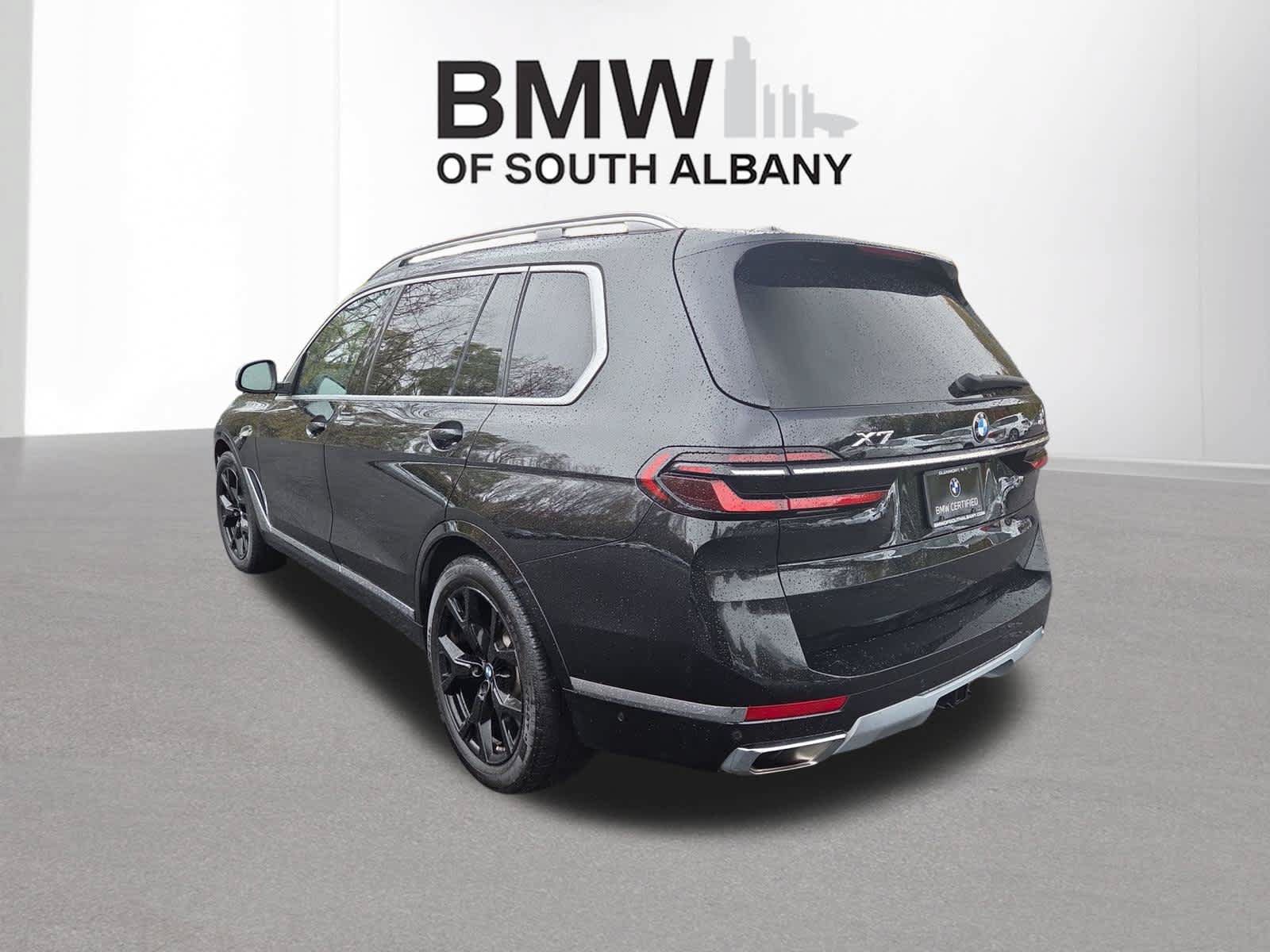 Used 2025 BMW X7 xDrive40i AWD/4WD image 3