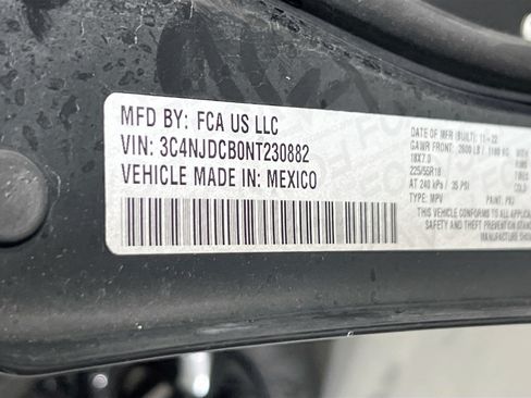 Used 2022 Jeep Compass Limited AWD/4WD image 29