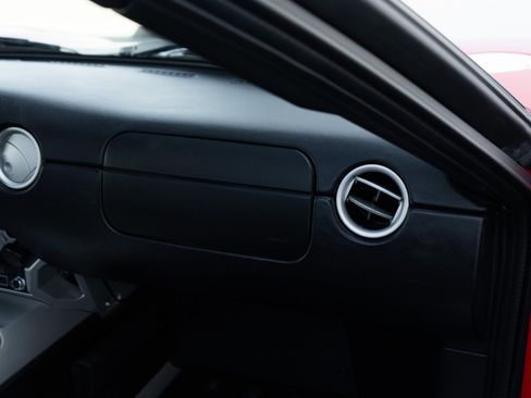 Used 2005 Ford GT image 29