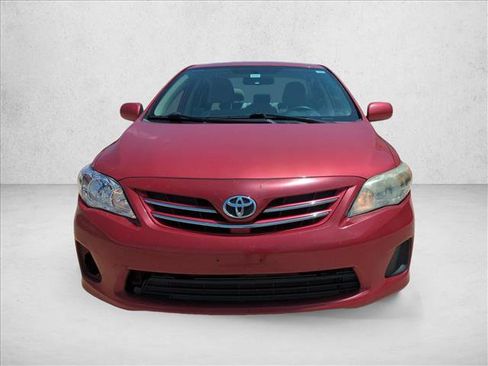 Used 2013 Toyota Corolla LE w/ Preferred Accessory Pkg #2 FWD image 2