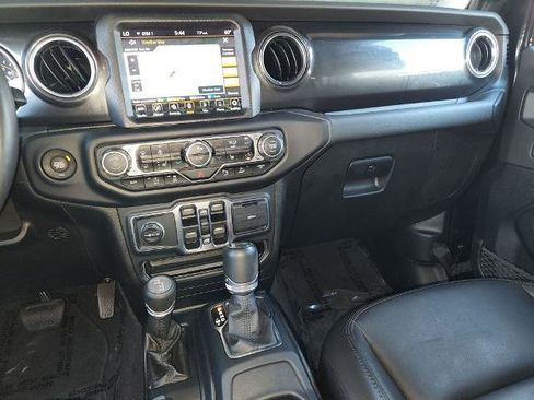 Used 2021 Jeep Wrangler Unlimited Sahara image 17