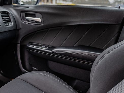 Used 2019 Dodge Charger GT image 21