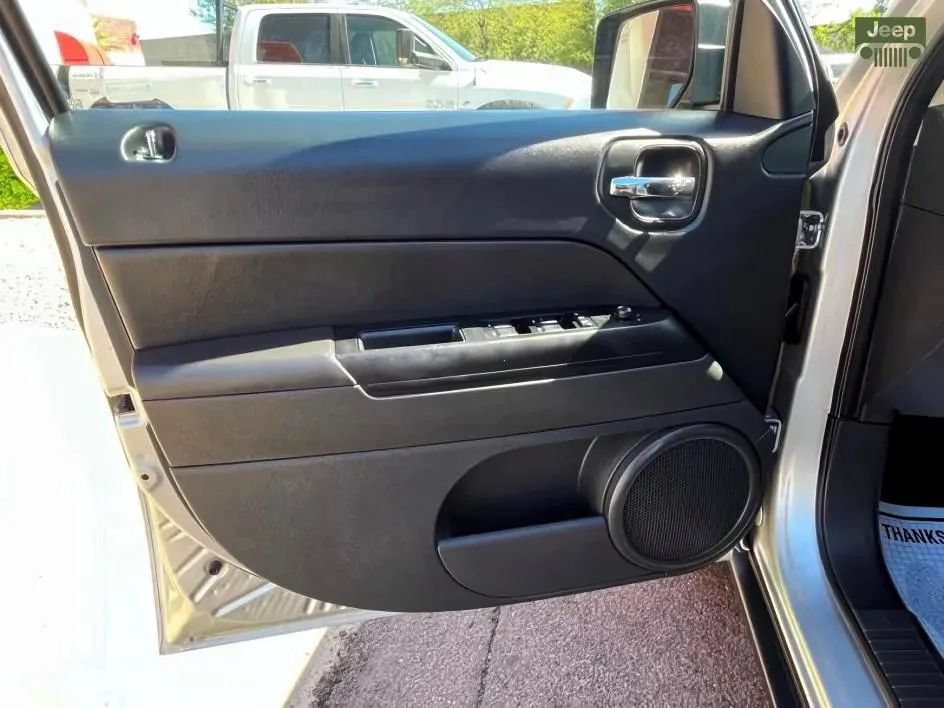 Used 2012 Jeep Patriot Latitude FWD image 15