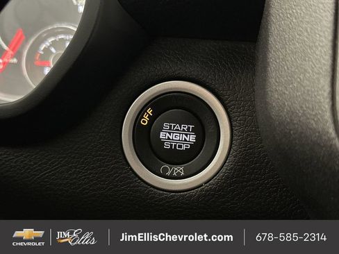 Used 2024 RAM 2500 Tradesman w/ Chrome Appearance Group image 17