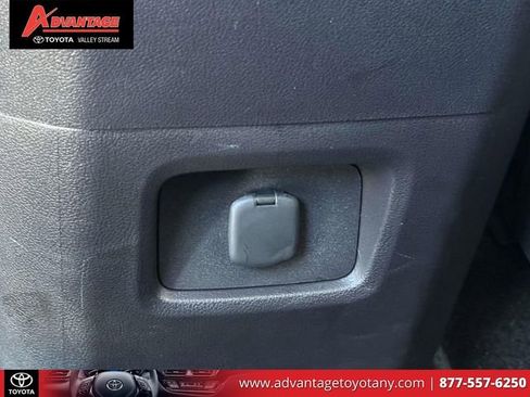 Certified 2025 Toyota Grand Highlander AWD image 17