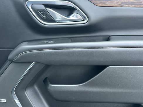 Used 2022 Chevrolet Suburban Premier image 22