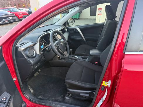 Used 2015 Toyota RAV4 XLE image 12