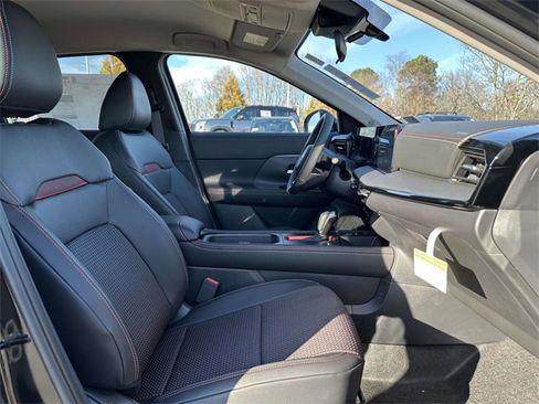 New 2026 Nissan Kicks SR image 10