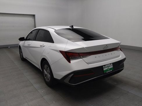Used 2025 Hyundai Elantra SE image 5