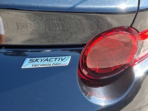 Used 2017 MAZDA MX-5 Miata RF Grand Touring RWD image 31