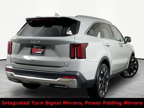 Used 2025 Kia Sorento SX FWD image 6
