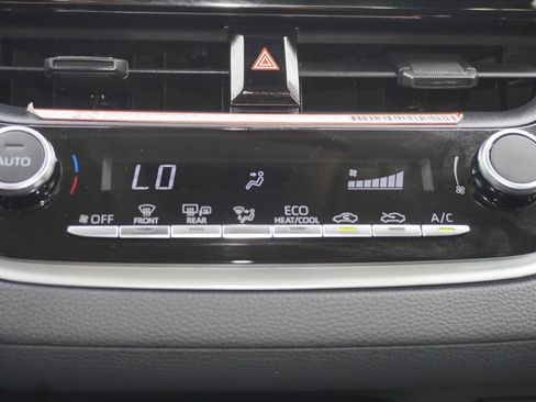 Certified 2026 Toyota Corolla LE FWD image 15