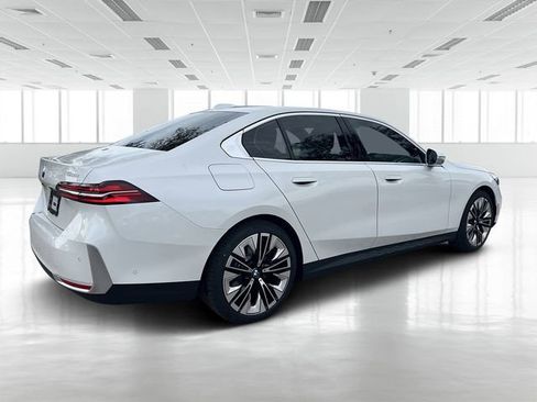 New 2026 BMW 530i image 4