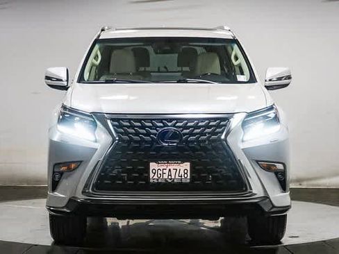 Used 2023 Lexus GX 460 Premium w/ Accessory Package image 2