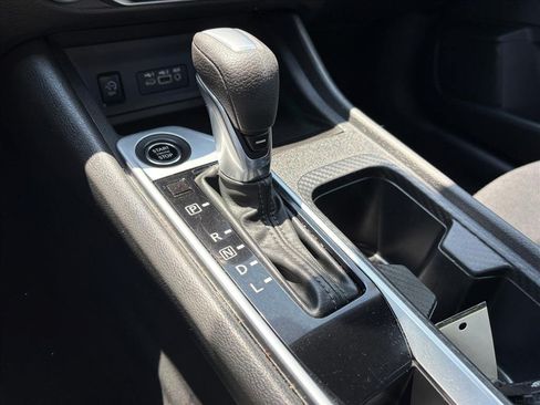Used 2024 Nissan Sentra SV FWD image 22