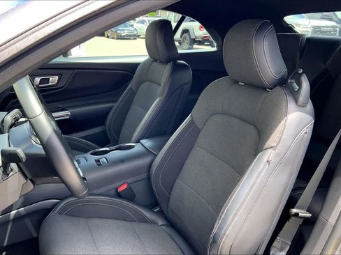 Used 2025 Ford Mustang Convertible RWD image 11