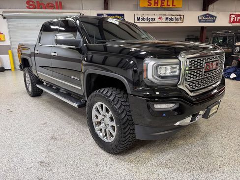 Used 2016 GMC Sierra 1500 Denali w/ Enhanced Driver Alert Package AWD/4WD image 11