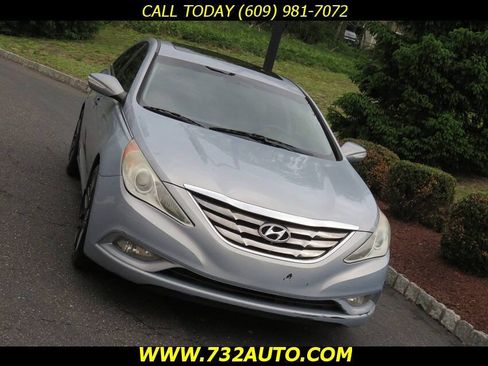 Used 2011 Hyundai Sonata Limited w/ Navigation Pkg 5 FWD image 18