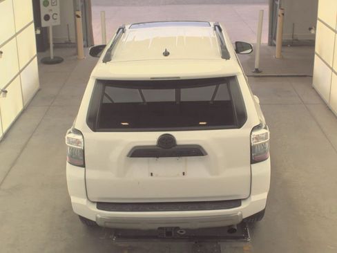 Used 2019 Toyota 4Runner TRD Off-Road Premium image 10