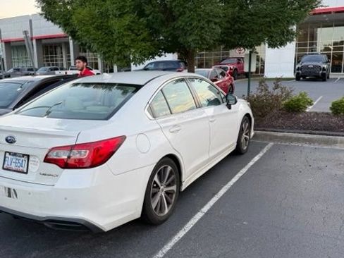 Used 2019 Subaru Legacy 2.5i Limited AWD/4WD image 2