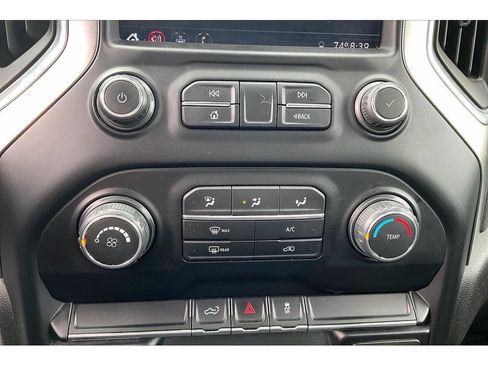 Used 2021 Chevrolet Silverado 2500 LT AWD/4WD image 31