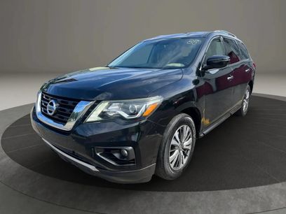 Used 2018 Nissan Pathfinder SV