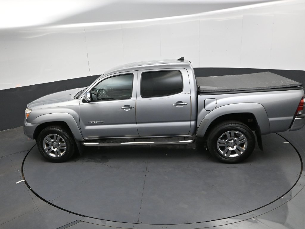 Used 2015 Toyota Tacoma 4x4 Double Cab w/ Limited Package image 25