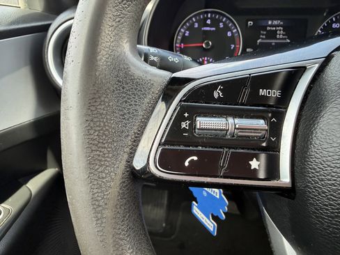 Used 2023 Kia Forte LXS image 13