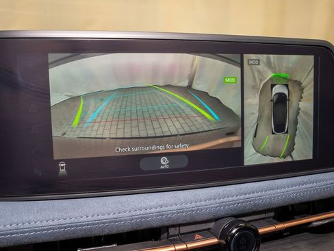 Certified 2025 Nissan Ariya Platinum image 15