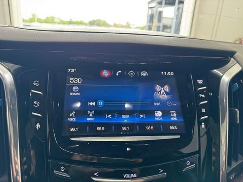 Used 2015 Cadillac Escalade Luxury RWD image 28