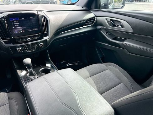 Used 2023 Chevrolet Traverse LT FWD image 22