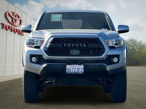 Used 2020 Toyota Tacoma SR5 image 8