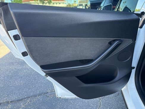 Used 2020 Tesla Model Y Long Range AWD/4WD image 28