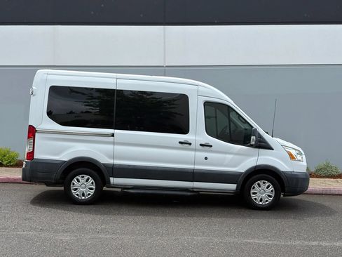 Used 2017 Ford Transit 150 XLT RWD image 7