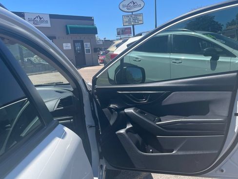 Used 2018 Subaru Crosstrek 2.0i Premium w/ Eyesight System AWD/4WD image 11