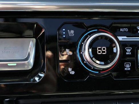 New 2026 GMC Sierra 2500 Denali w/ Denali Reserve Package AWD/4WD image 32